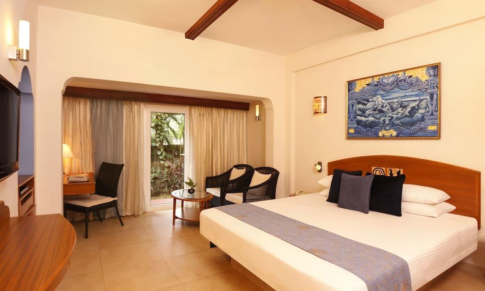 Lemon Tree Amarante Beach Resort, Goa Кандолим Экстерьер фото