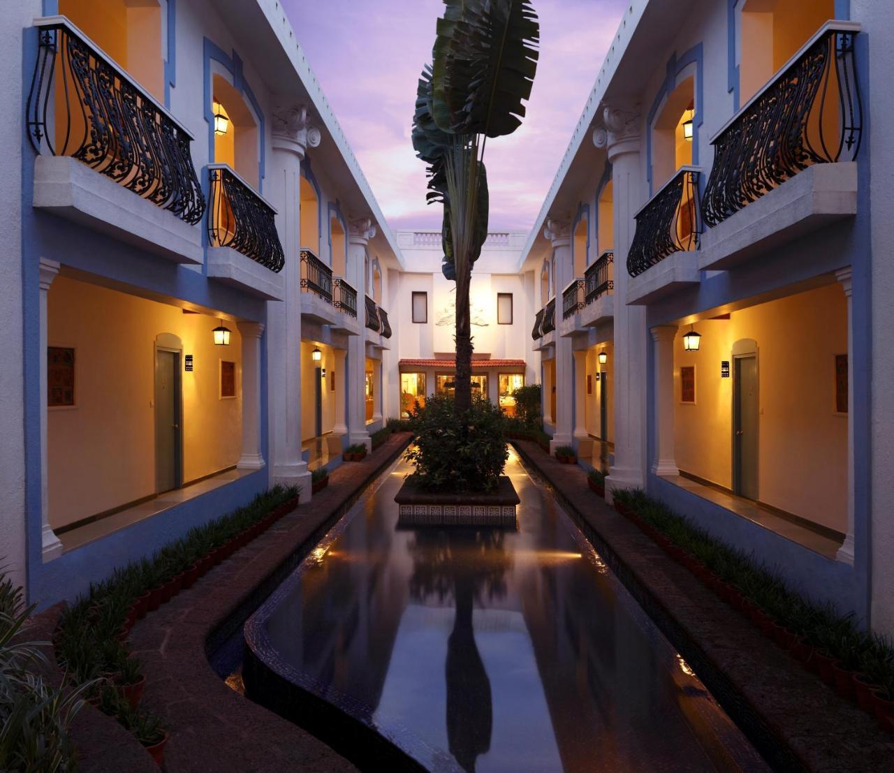 Lemon Tree Amarante Beach Resort, Goa Кандолим Экстерьер фото
