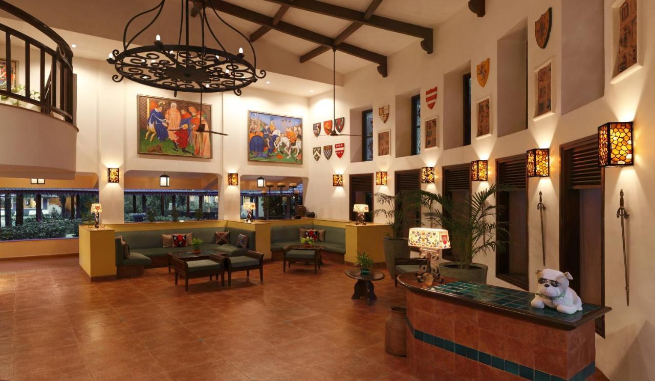 Lemon Tree Amarante Beach Resort, Goa Кандолим Экстерьер фото
