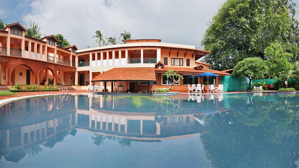 Lemon Tree Amarante Beach Resort, Goa Кандолим Экстерьер фото