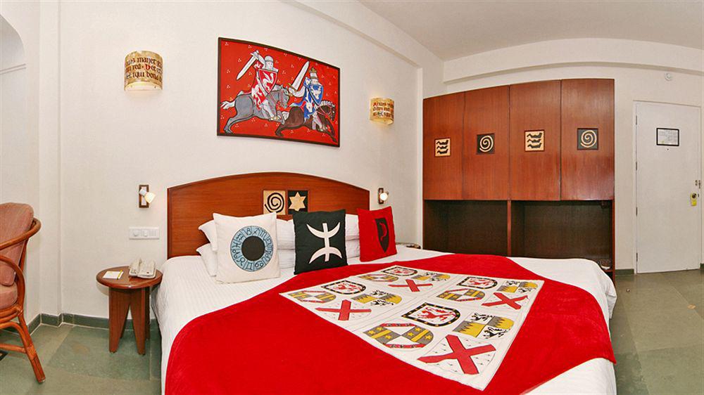 Lemon Tree Amarante Beach Resort, Goa Кандолим Экстерьер фото
